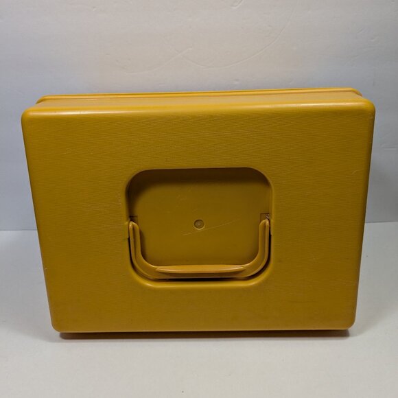 Vintage Wilson Wil-Hold Sewing Box Chest Card File Recipe Yellow Hard Plastic - Picture 5 of 16